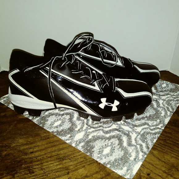Under Armour Cleats - Picture 4 of 8